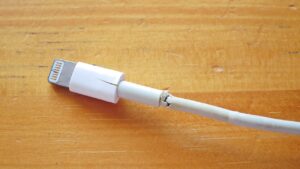 Apple iPad iPhone Lightningケーブル 断線