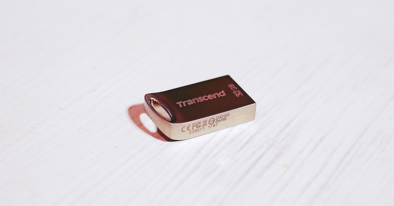 トランセンド Transcend JetFlash 710 USB 3.2 Gen 1/3.1 Gen 1 32GB