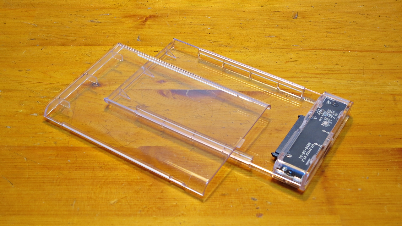ELUTENG transparent HDD SSD ケース