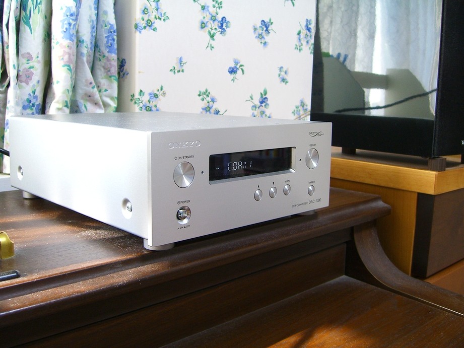 ONKYO DAC-1000